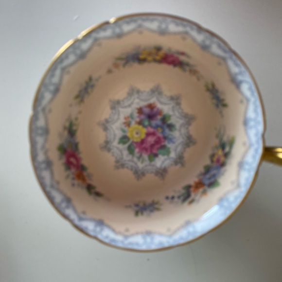 *Rare* Shelley Bone China Teacup and Saucer in Pale Pink Pattern Crochet Pattern - Picture 8 of 11